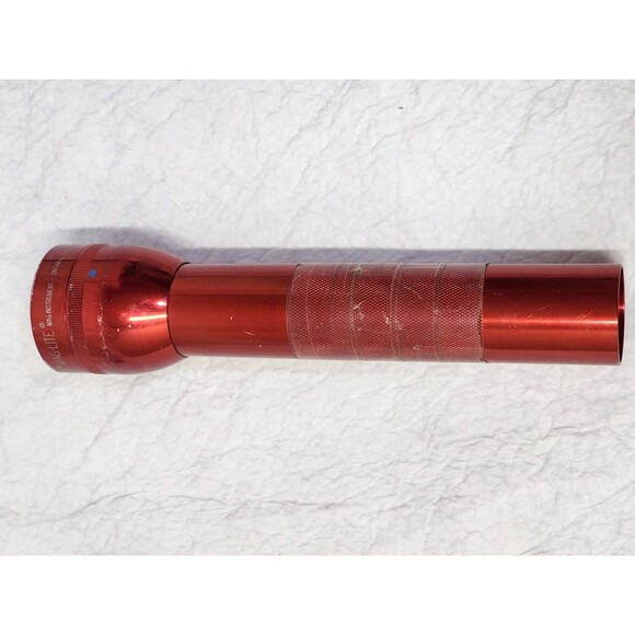 Vintage Tested Maglite Flashlight 2D Cell Red 10" Ships With Extra Light Bulb - Picture 7 of 12